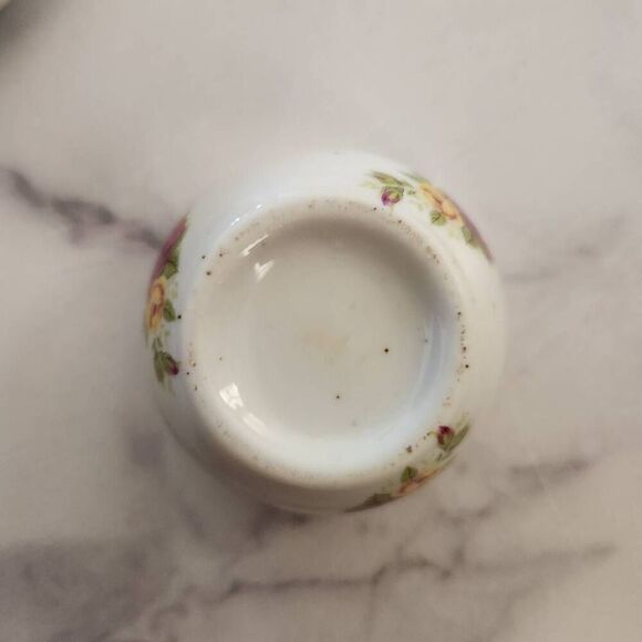 Vintage apple ceramic floral trinket box cream porcelain round with lid jewelry - Picture 4 of 5